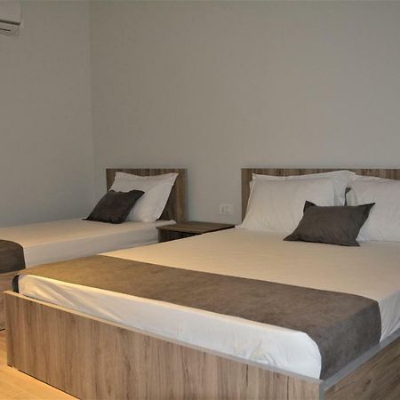 Hotel Vila Nino เบราท ภายนอก รูปภาพ